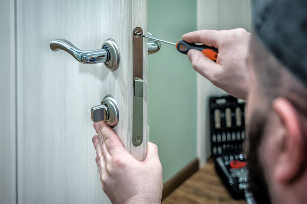 Major Differences Between A Residential and Commercial Locksmiths